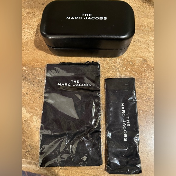 MARC JACOBS NWT Pink Gradient Aviators - Picture 8 of 8